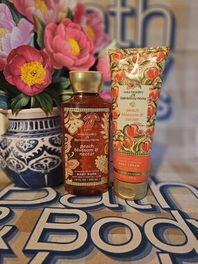 NWT Bath & Body Works Peach Blossom & Nectar Bodycare Set - Orange & White